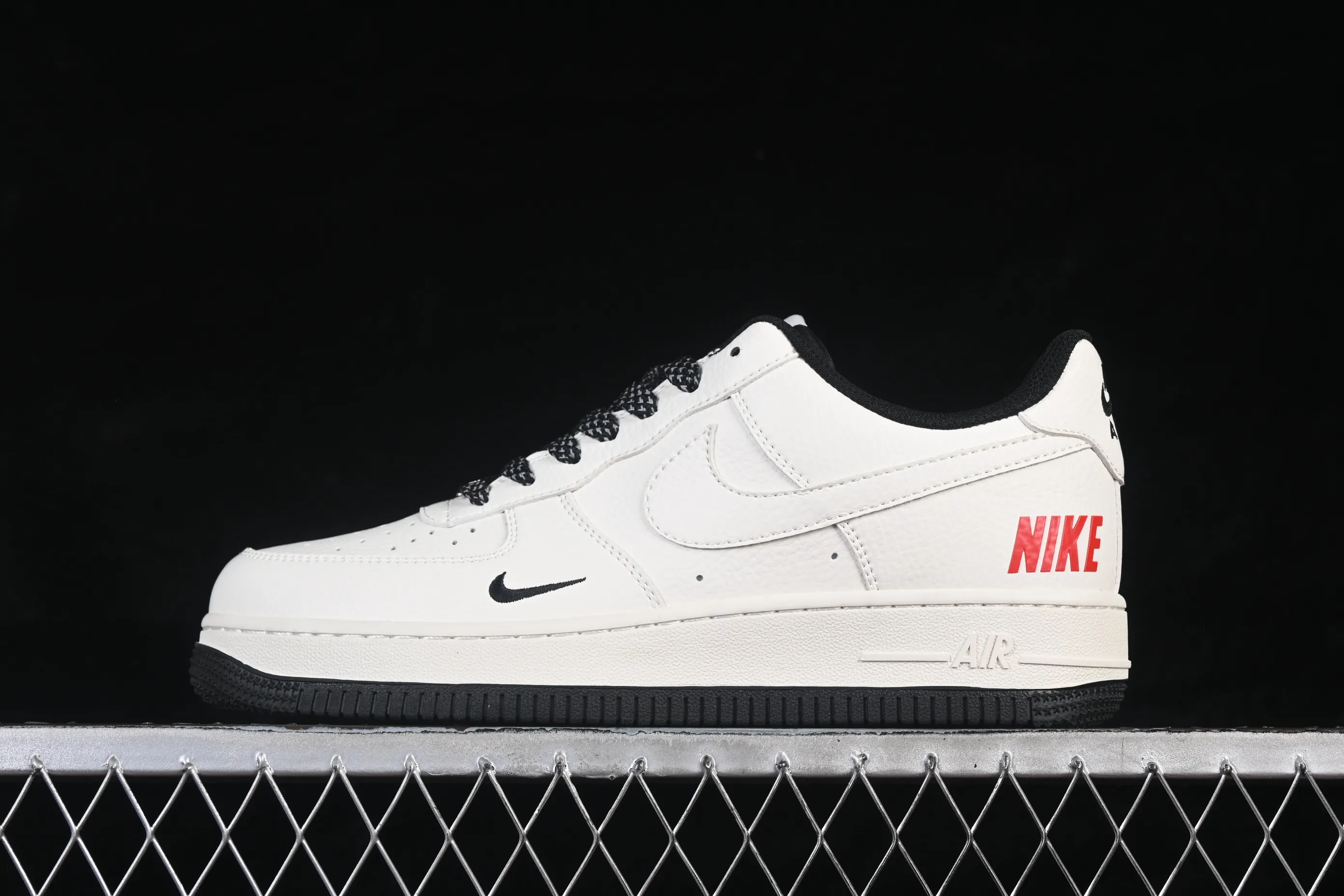 All categories Nk Air Force 1 Air Force series Nk Air Force 1 Low Air Force low-top Nike Air Force 1'07 Low beige black and red contrast Air Force 1 low-top casual sneakers MM3399-813